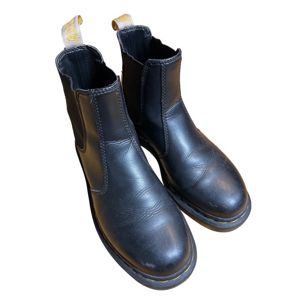 Dr. Martens Vegan 2976 Chelsea Boots Women's Black Pull On Ankle Boots Size 7 - Picture 1 of 8